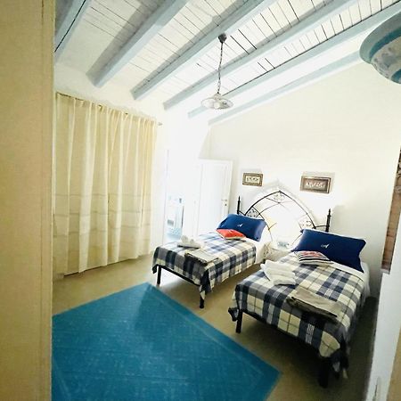 Villa Adel San Teodoro  Exterior foto
